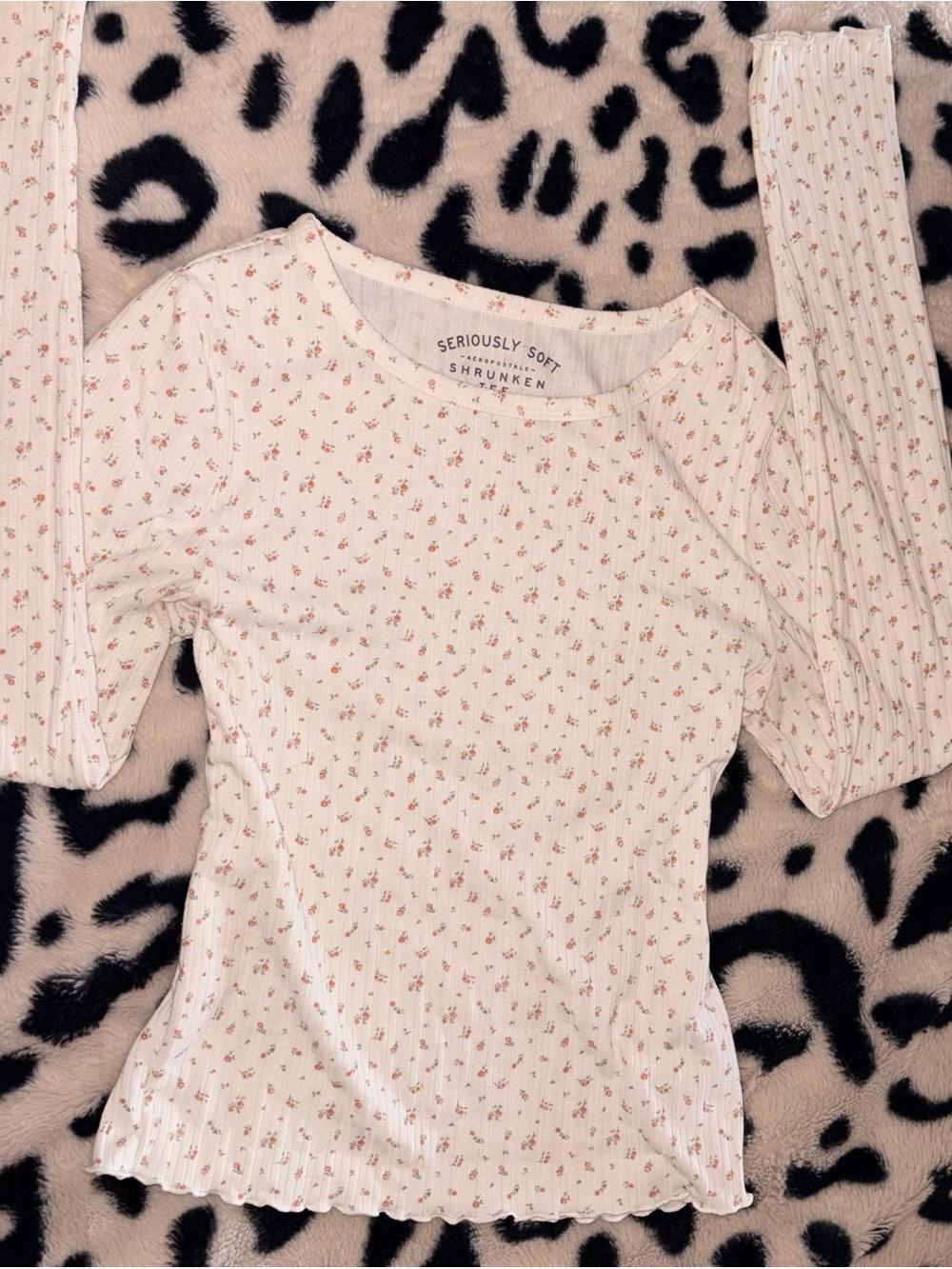 Aeropostale Seriously Soft White Floral Ribbed Shrunken Tee - S